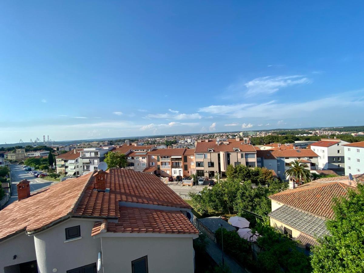 Penthouse Cityview Pula Exteriér fotografie