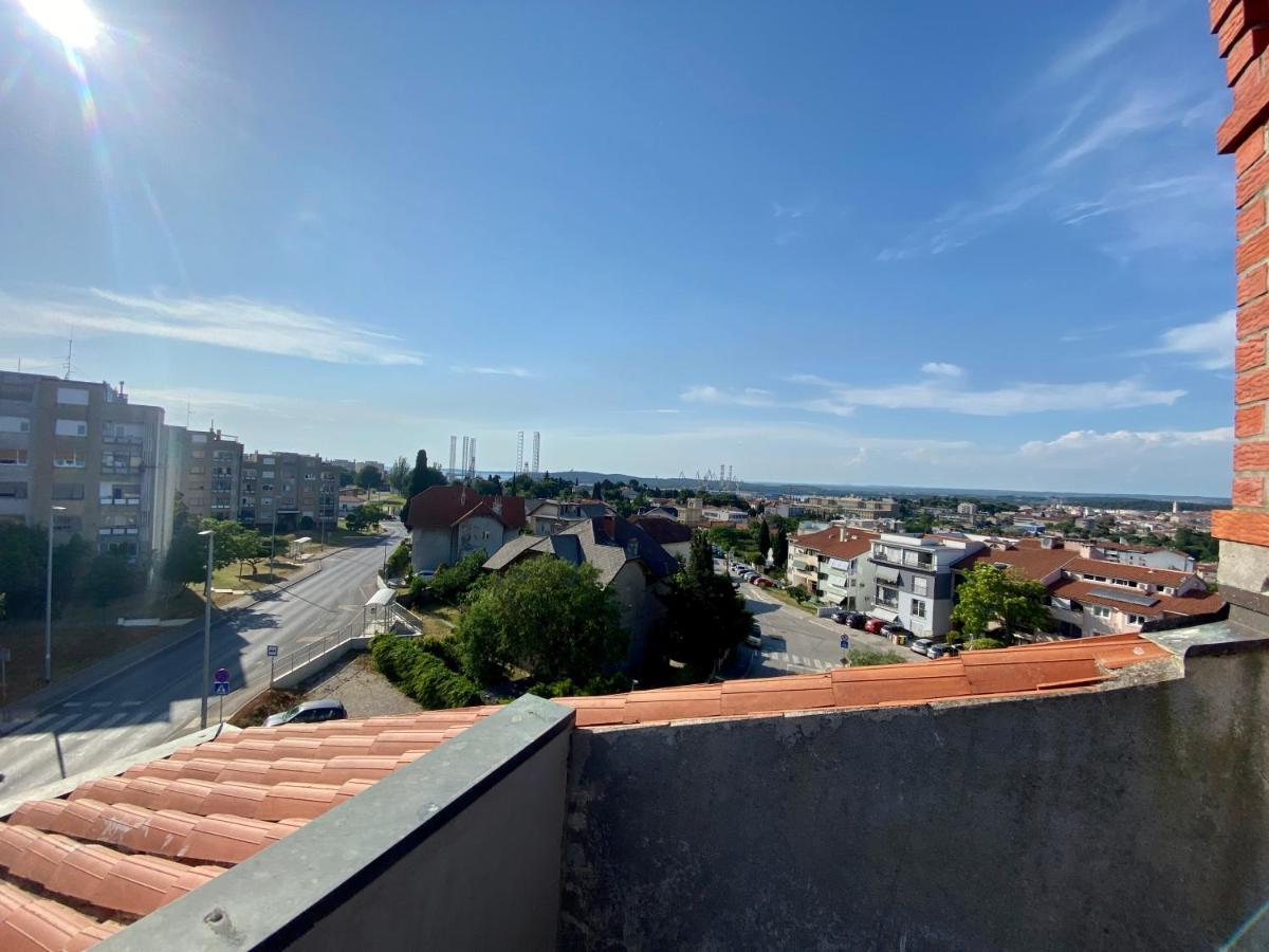 Penthouse Cityview Pula Exteriér fotografie